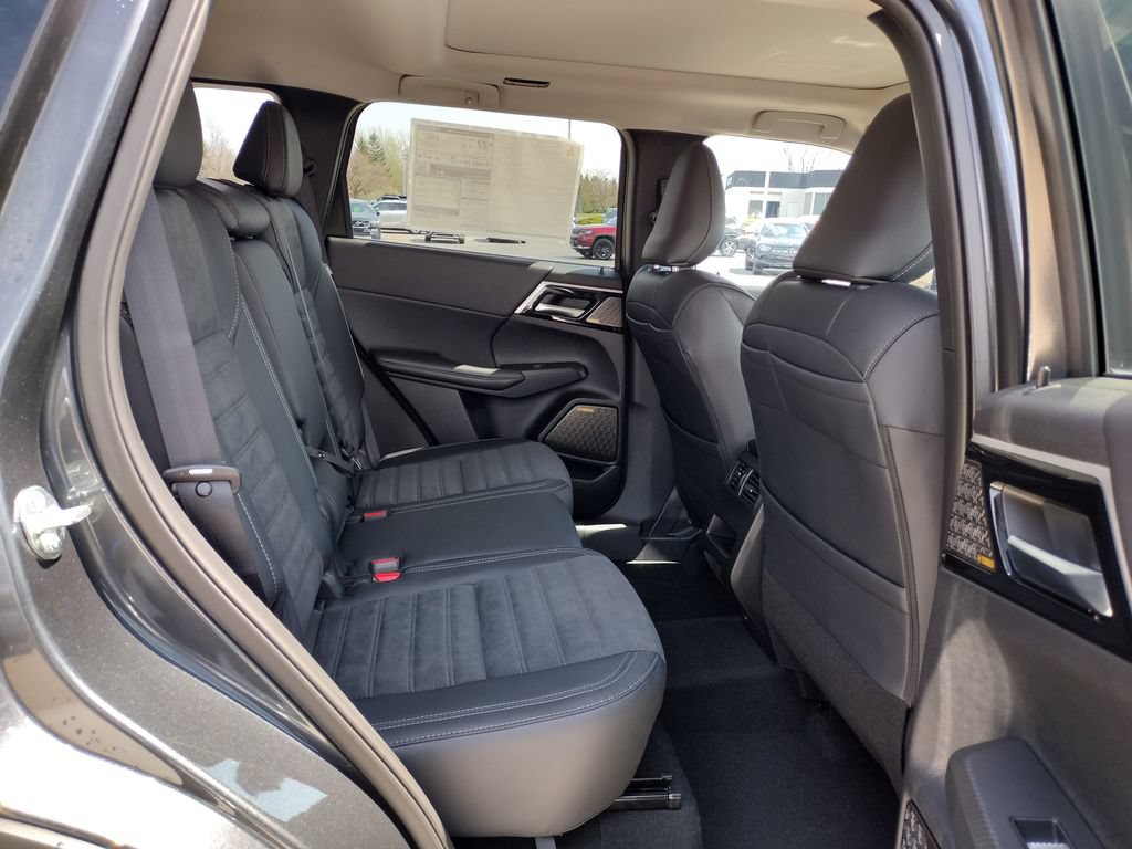 New 2026 Mitsubishi Outlander SE AWD/4WD image 11