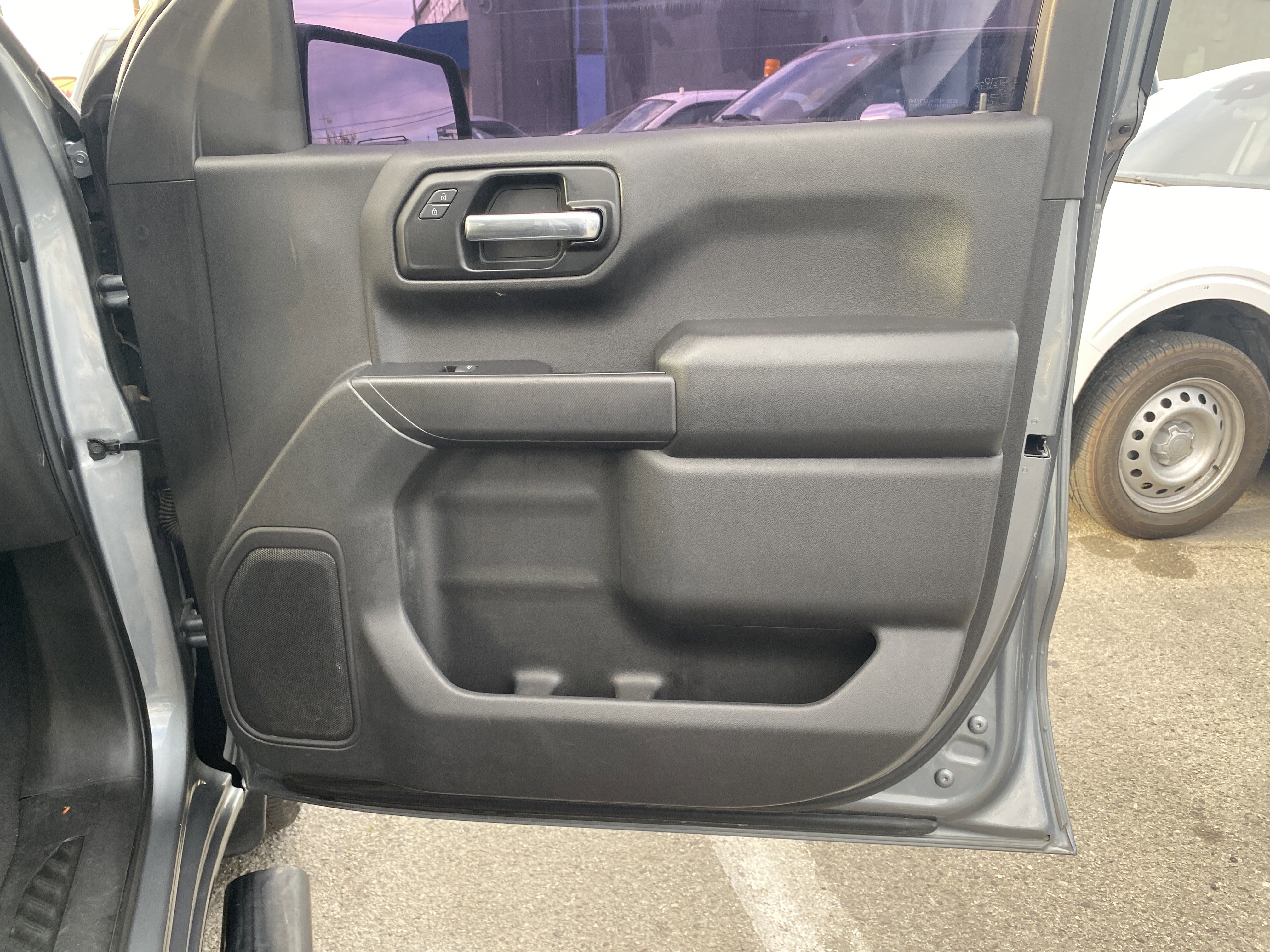 Used 2019 Chevrolet Silverado 1500 Custom w/ Custom Value Package image 27