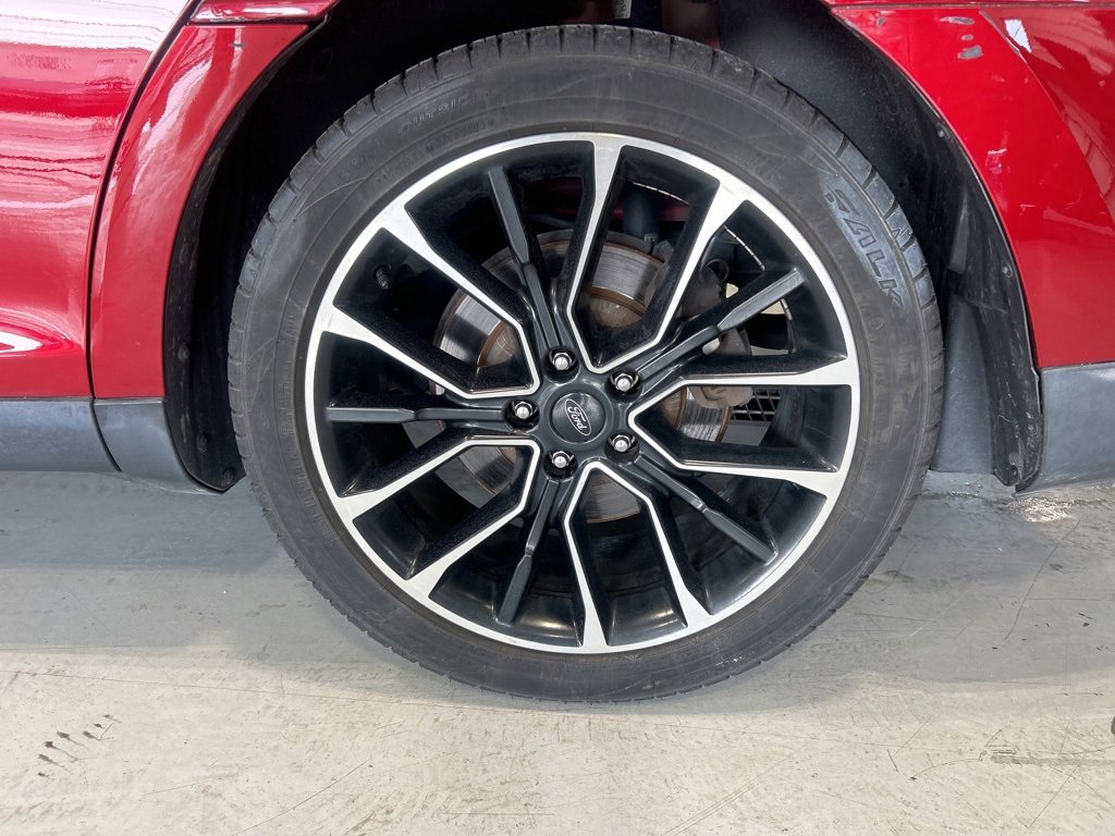 Used 2017 Ford Taurus SEL w/ Equipment Group 201A image 14