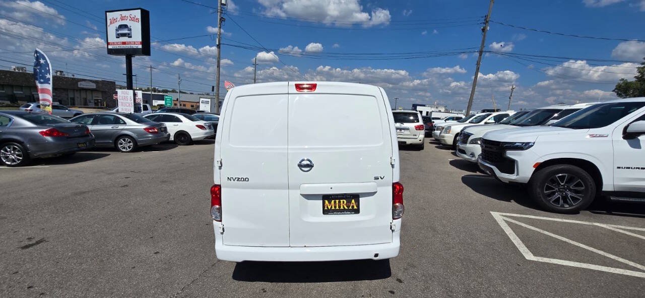 Used 2018 Nissan NV200 SV w/ Navigation Package FWD image 3