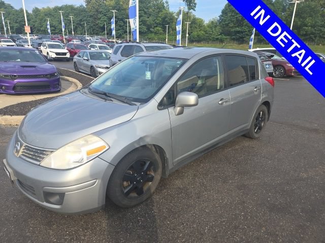 Used 2007 Nissan Versa Hatchback w/ ABS Pkg FWD image 2