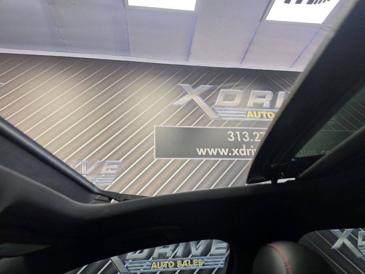 Used 2016 Volkswagen GTI SE FWD image 21