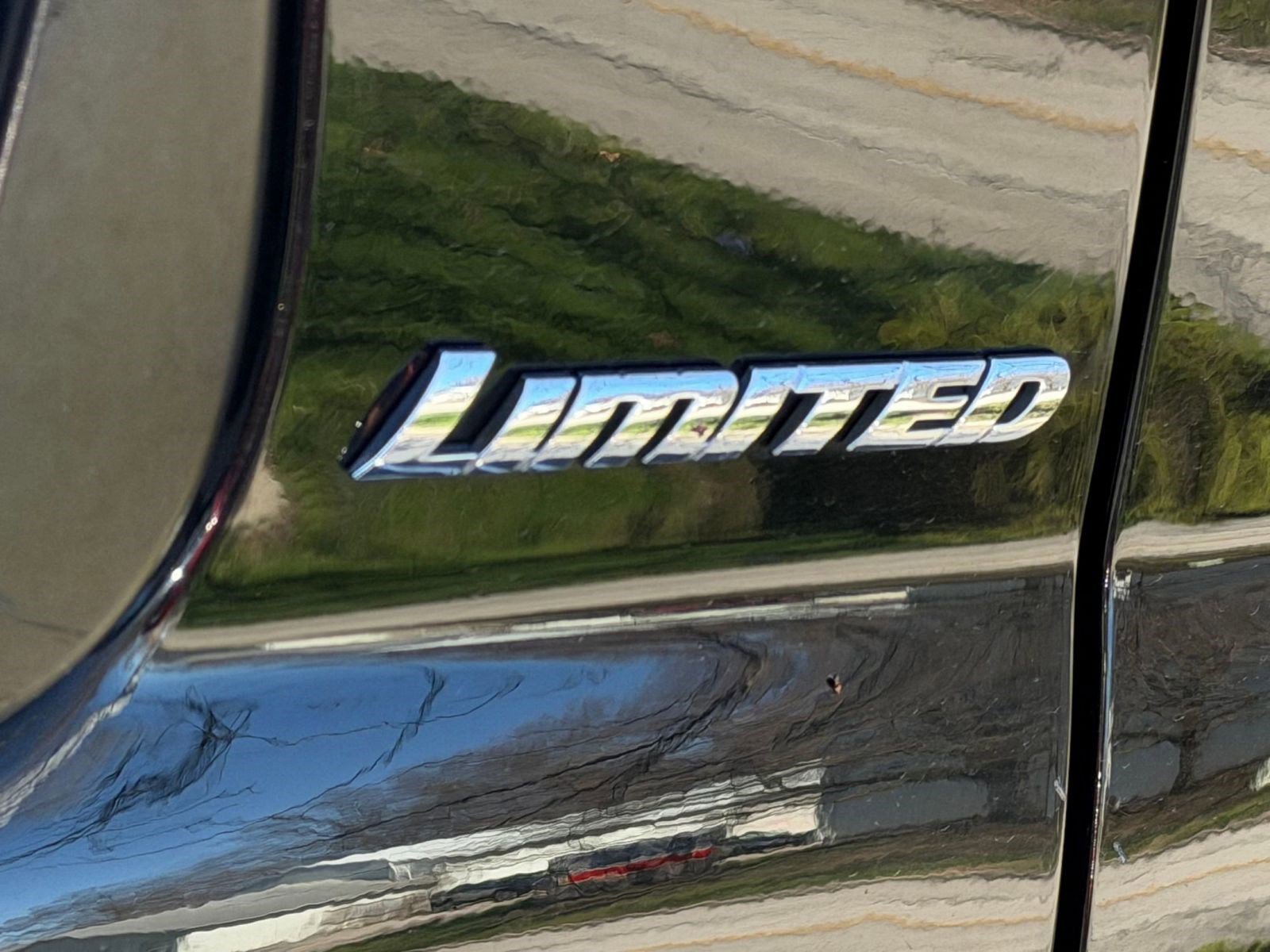 Used 2017 Toyota Sequoia Limited w/ Safety & Convenience Package image 12