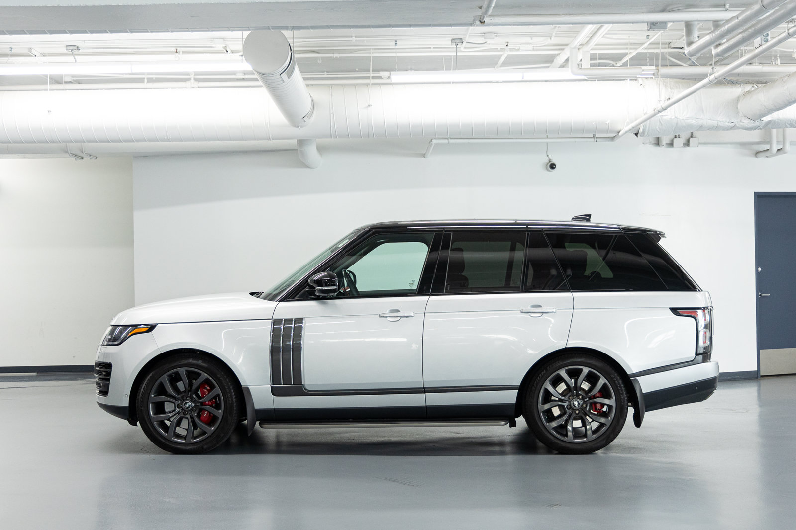 Used 2020 Land Rover Range Rover SV Autobiography Dynamic AWD/4WD image 3
