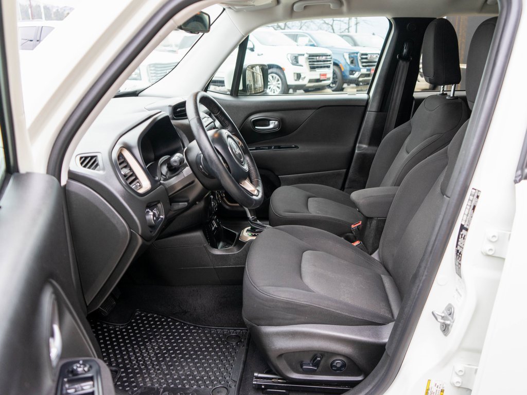 Used 2017 Jeep Renegade Latitude image 11