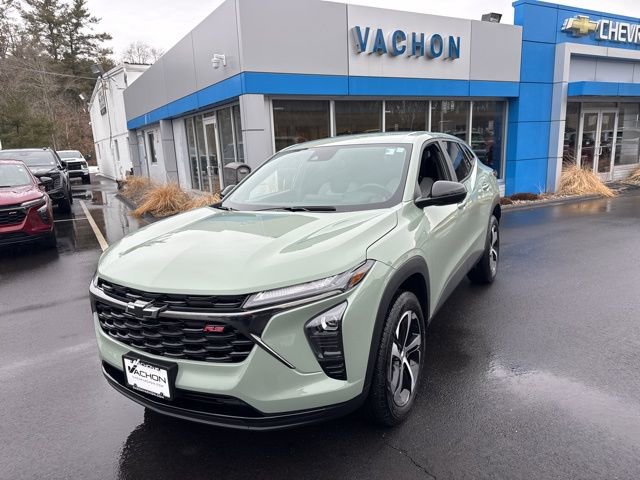 Certified 2024 Chevrolet Trax RS w/ Driver Confidence Package image 1