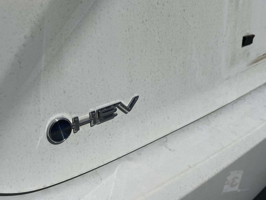 Used 2025 Toyota Camry SE w/ Convenience Package FWD image 17