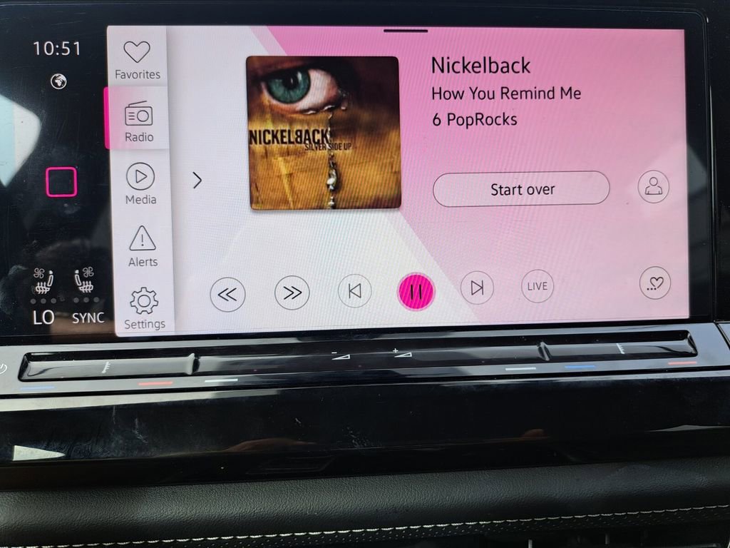 Used 2025 Volkswagen Atlas Cross Sport SEL R-Line image 10