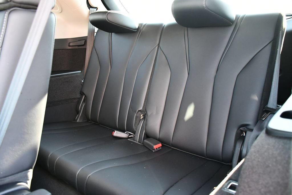 Certified 2026 Acura MDX w/ Technology Package FWD image 28