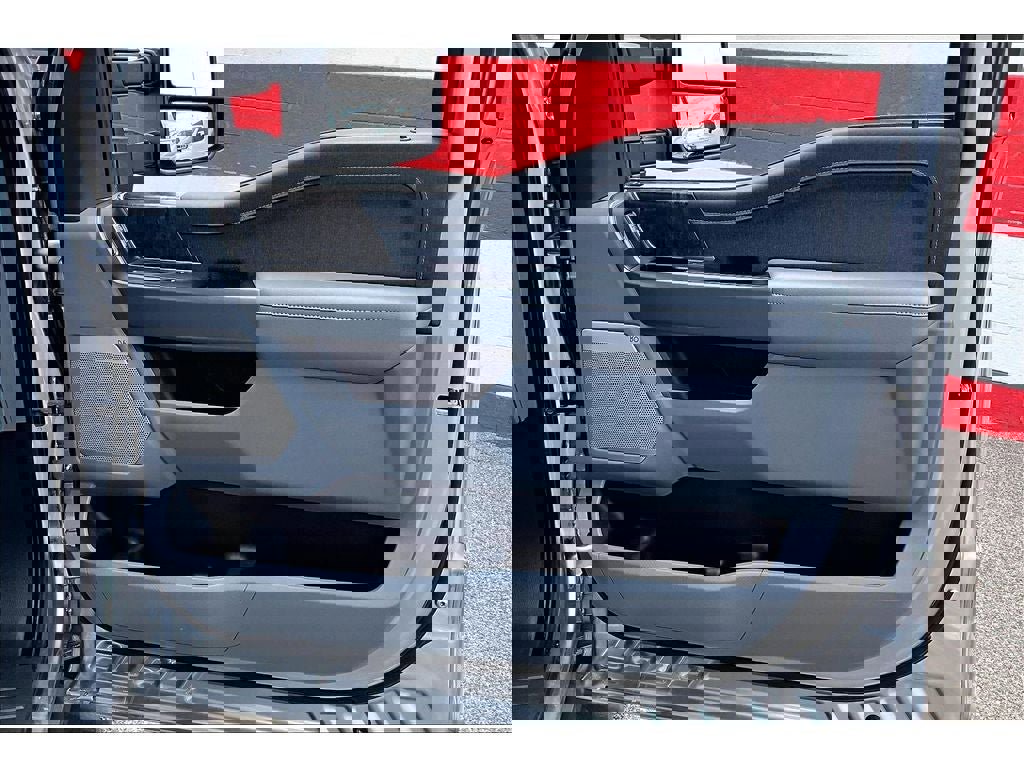 Used 2022 Ford F150 Lariat w/ Equipment Group 502A High AWD/4WD image 20