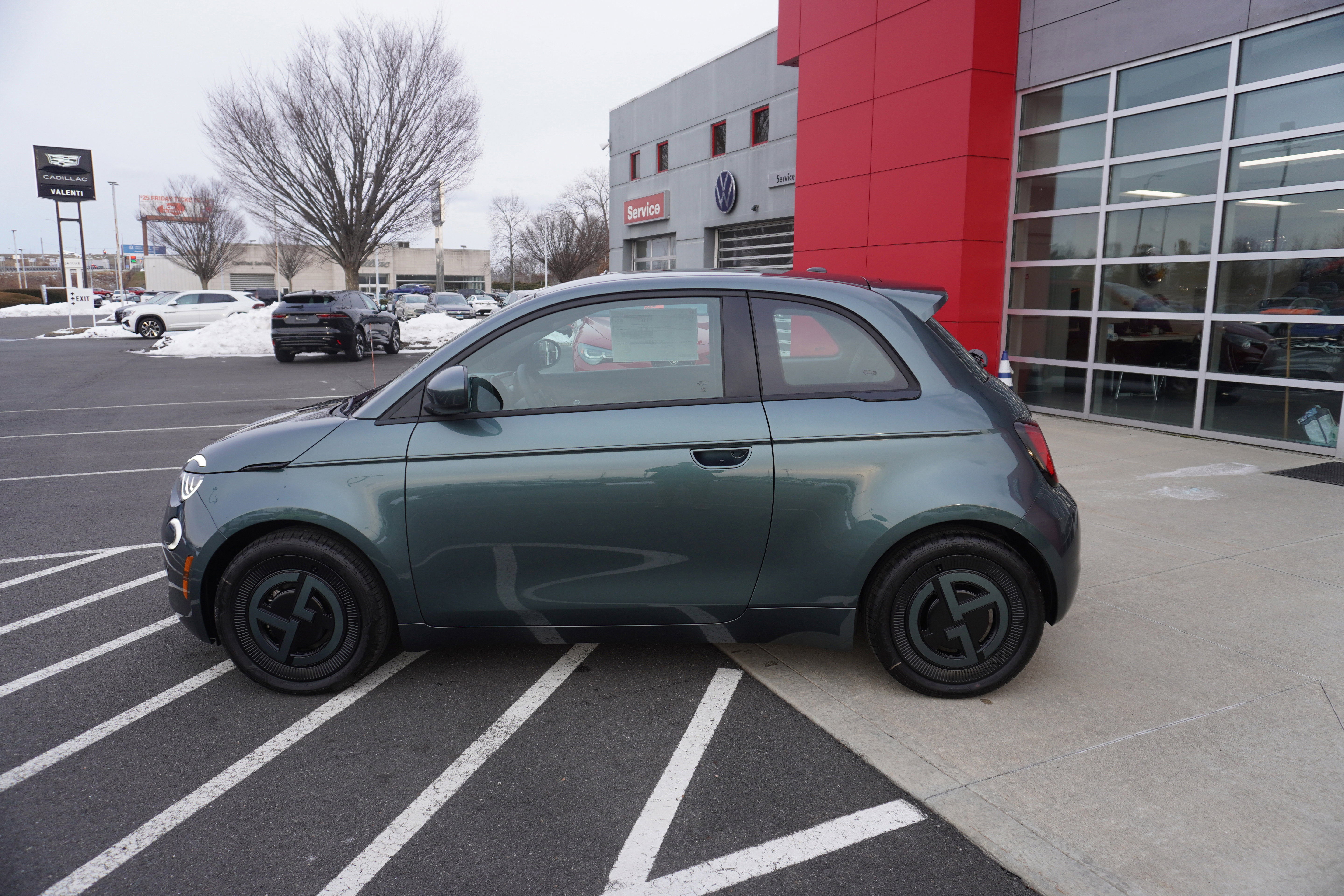 New 2025 FIAT 500 e image 9