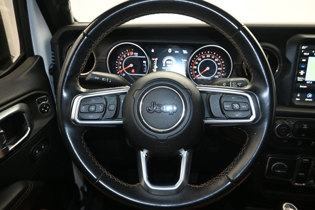 Used 2021 Jeep Gladiator Overland AWD/4WD image 13