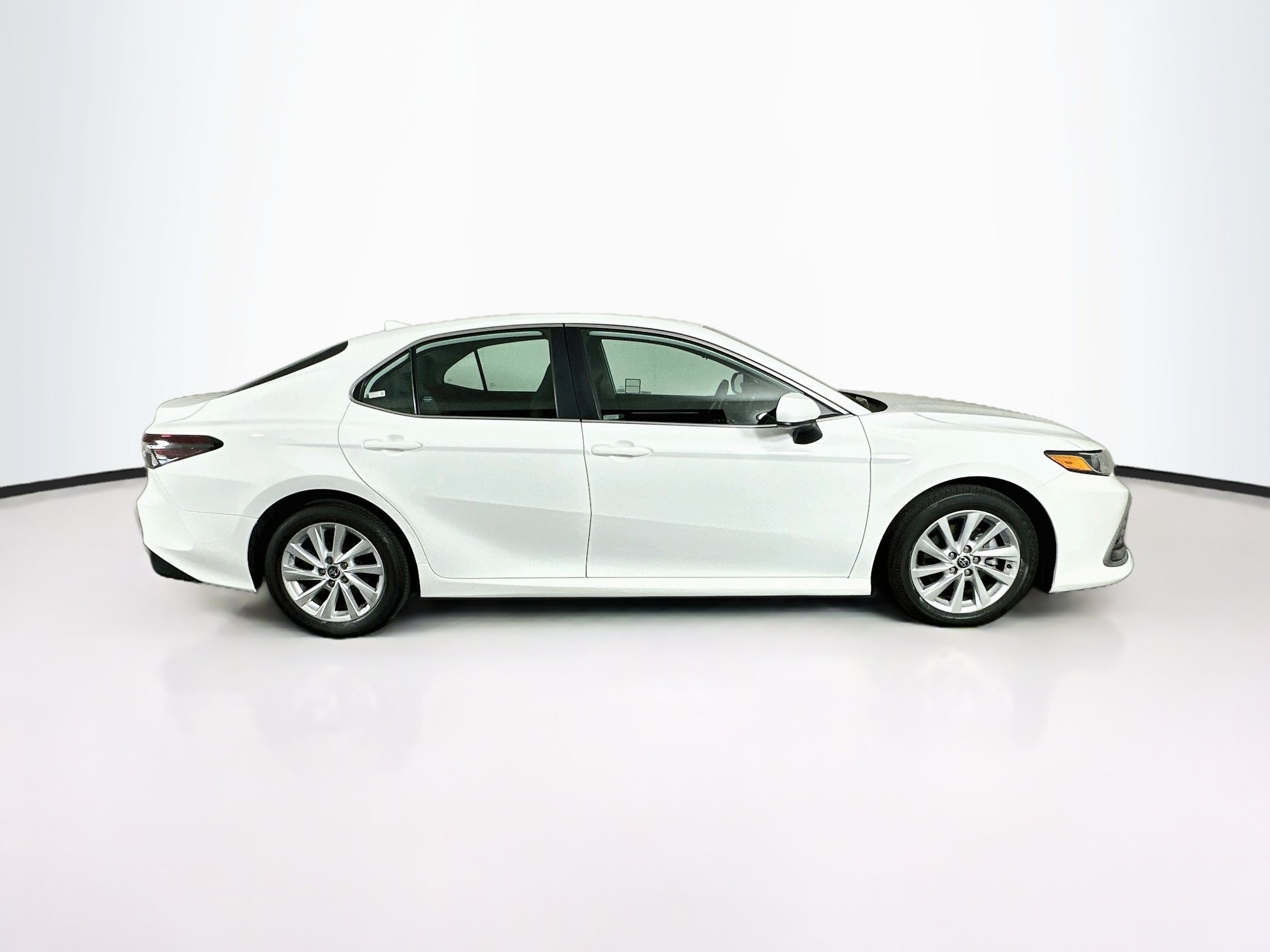 Used 2023 Toyota Camry LE FWD image 10