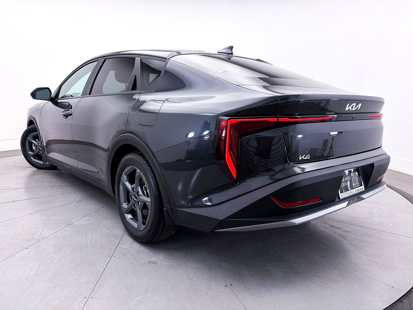 Used 2025 Kia K4 FWD image 2