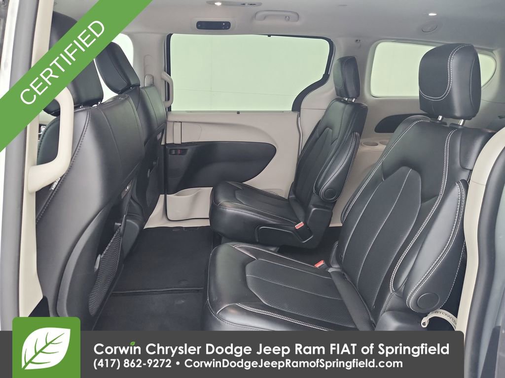 Used 2024 Chrysler Pacifica Touring-L FWD image 28
