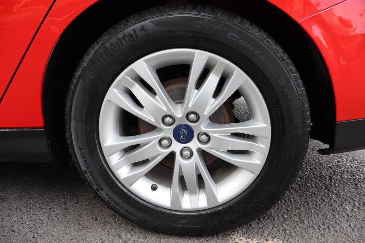 Used 2016 Ford Focus SE FWD image 42