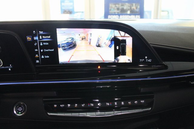 Used 2024 Cadillac Escalade Sport w/ LPO, ONYX Package image 33