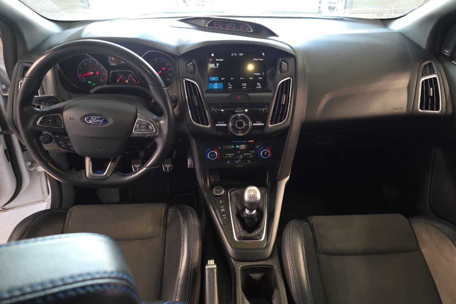 Used 2017 Ford Focus RS AWD/4WD image 4