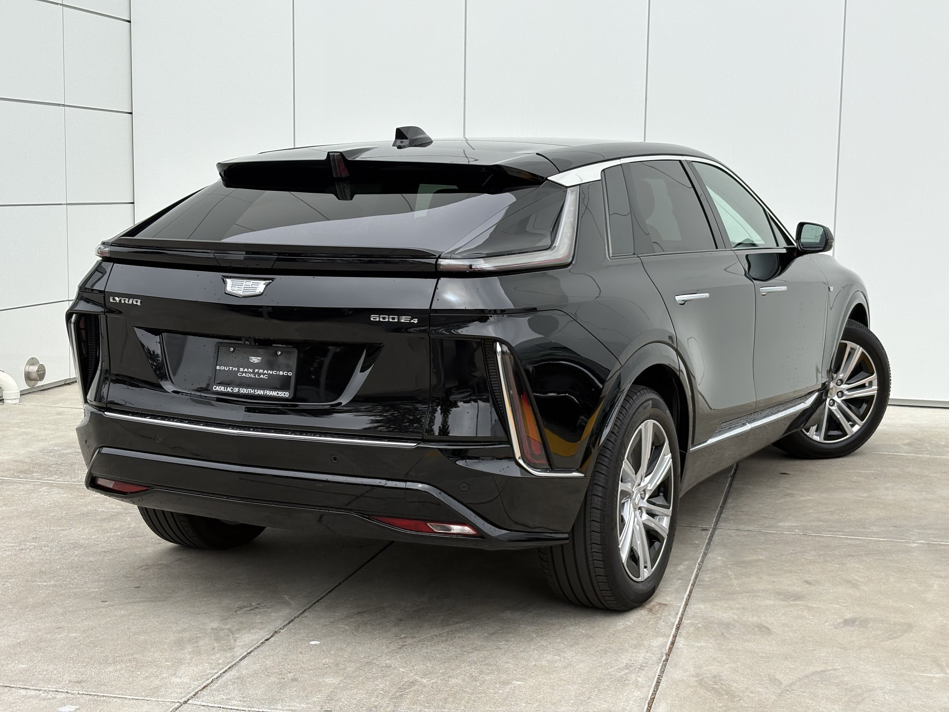 Certified 2024 Cadillac Lyriq Tech AWD/4WD image 7