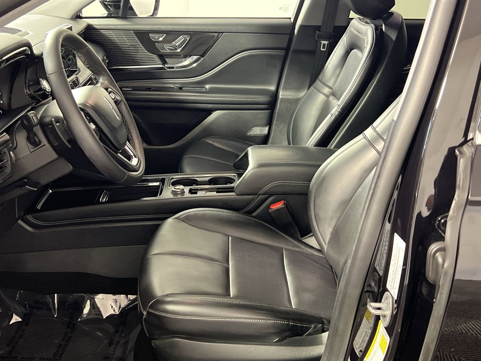 Used 2022 Lincoln Corsair AWD w/ Equipment Group 101A image 11