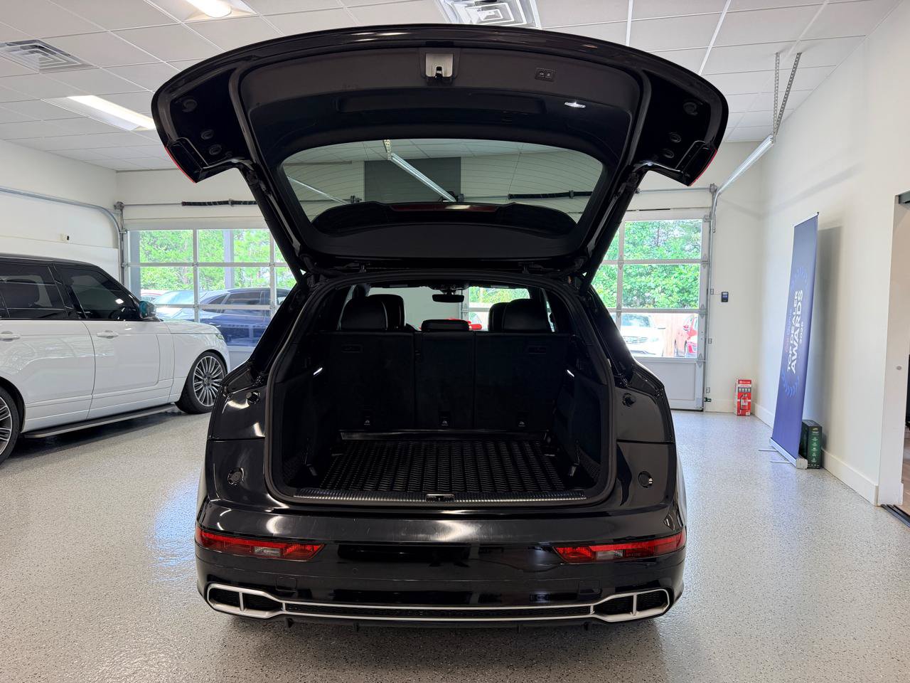 Used 2019 Audi SQ5 Prestige w/ Prestige Package AWD/4WD image 24