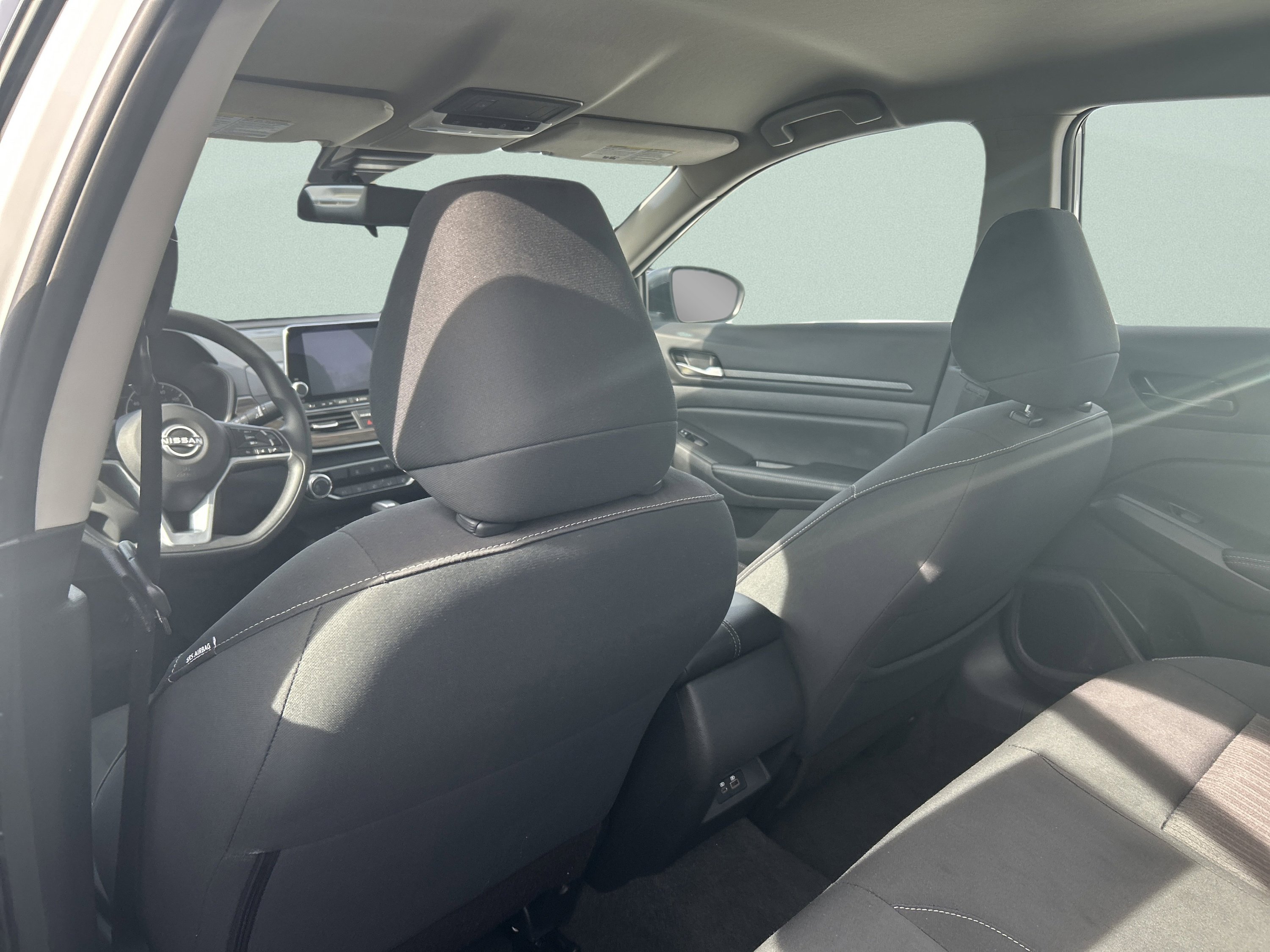 Used 2025 Nissan Altima 2.5 SV FWD image 16