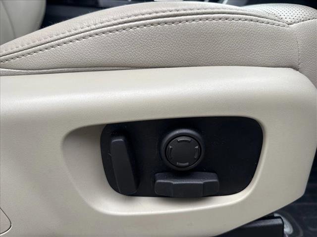 Used 2019 Land Rover Discovery HSE image 20