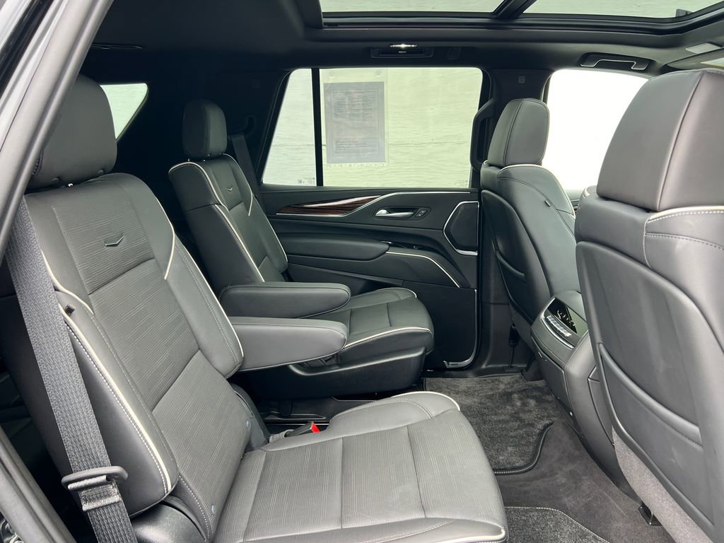 Certified 2023 Cadillac Escalade Premium Luxury image 25