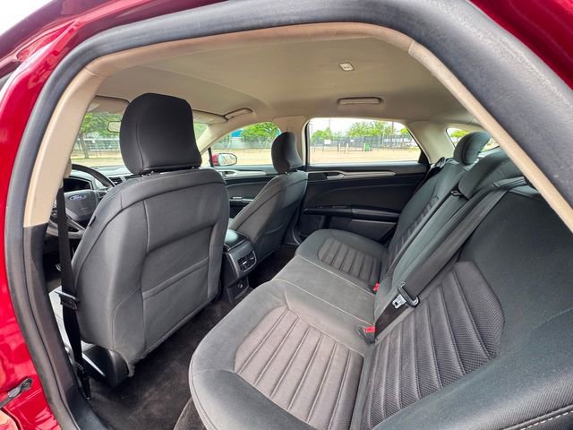 Used 2018 Ford Fusion SE w/ Fusion SE Technology Package image 12