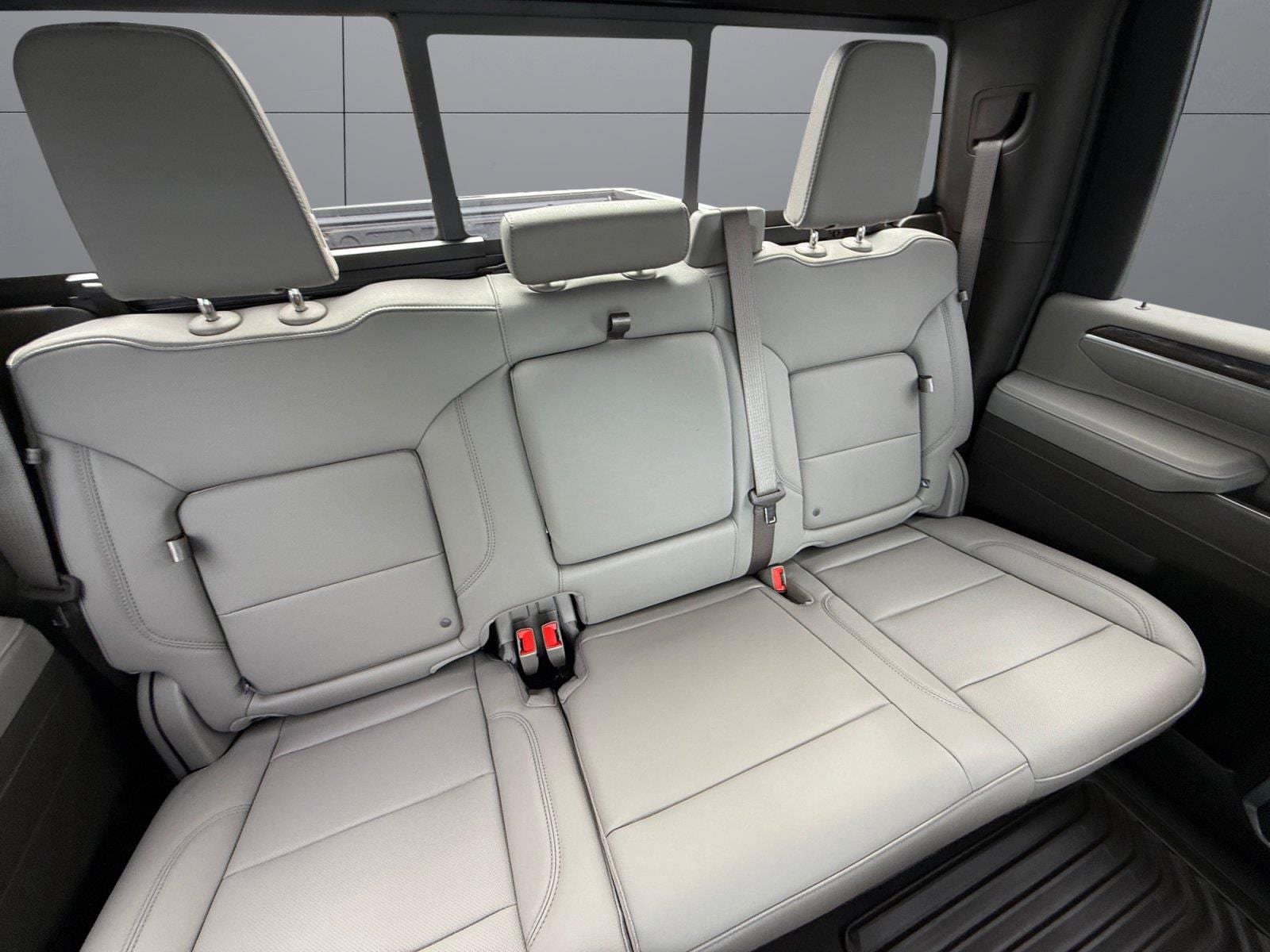 New 2026 Chevrolet Silverado 2500 LTZ w/ LTZ Convenience Package AWD/4WD image 18