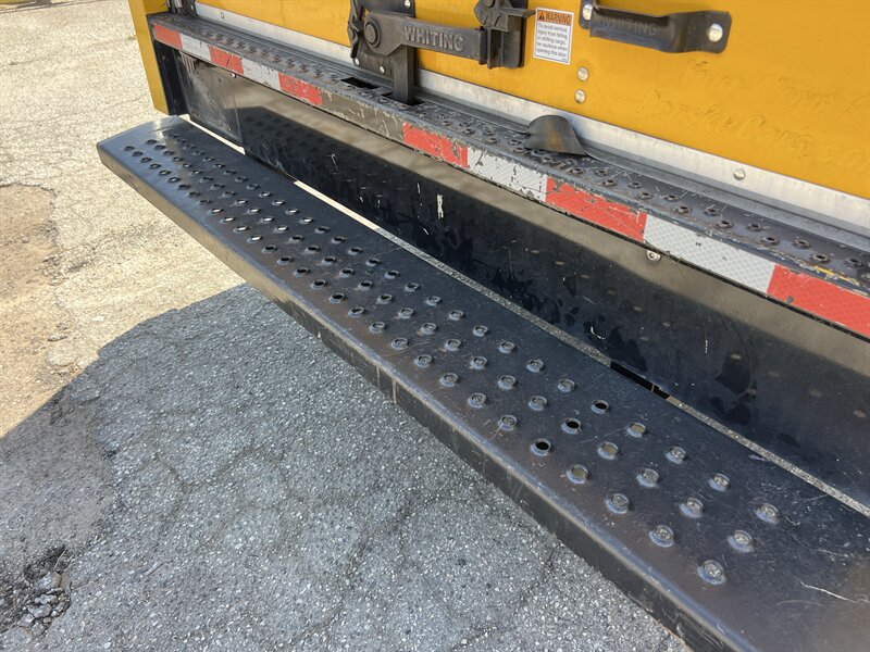 Used 2021 GMC Savana 3500 w/ Power Convenience Package RWD image 10