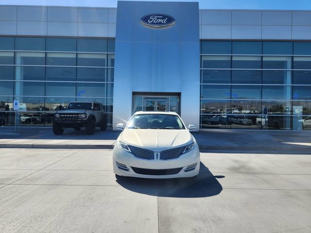 Used 2013 Lincoln MKZ Reserve image 2