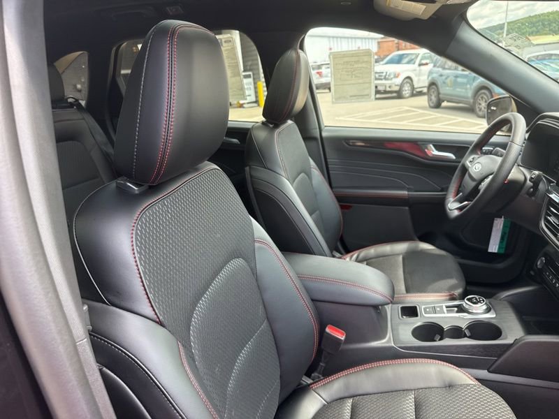 New 2025 Ford Escape ST-Line Elite w/ Tech Pack #2 image 15