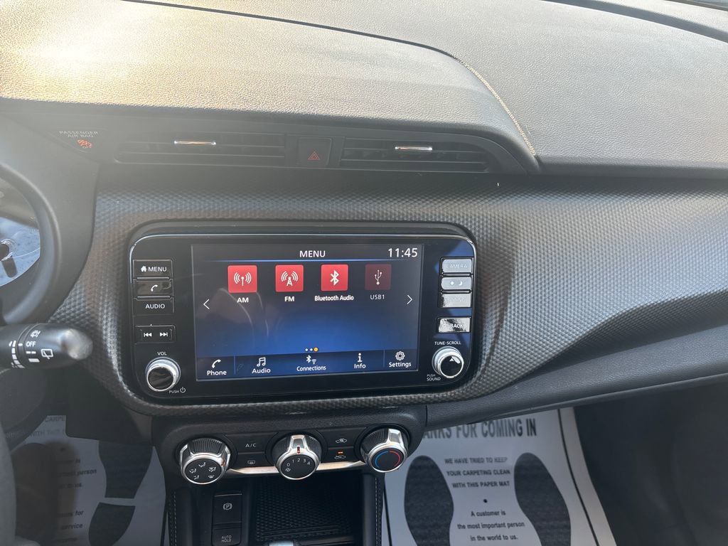 Used 2023 Nissan Kicks SV image 24