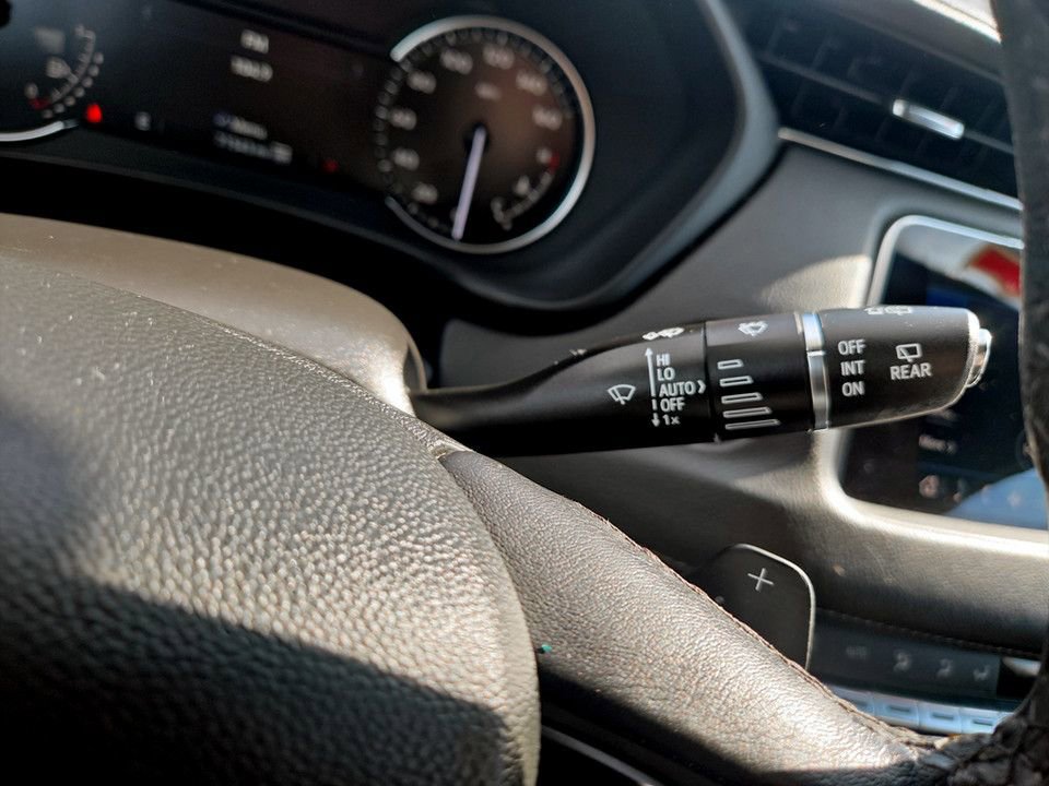 Used 2023 Cadillac XT4 Premium Luxury image 16