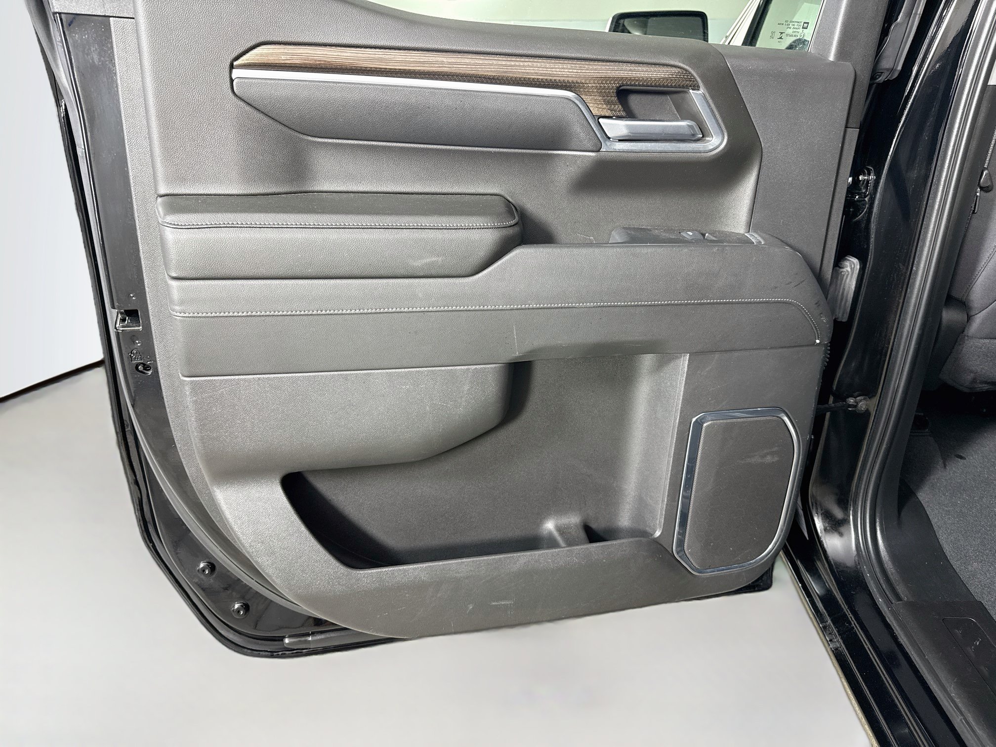 Used 2024 Chevrolet Silverado 1500 LT AWD/4WD image 26