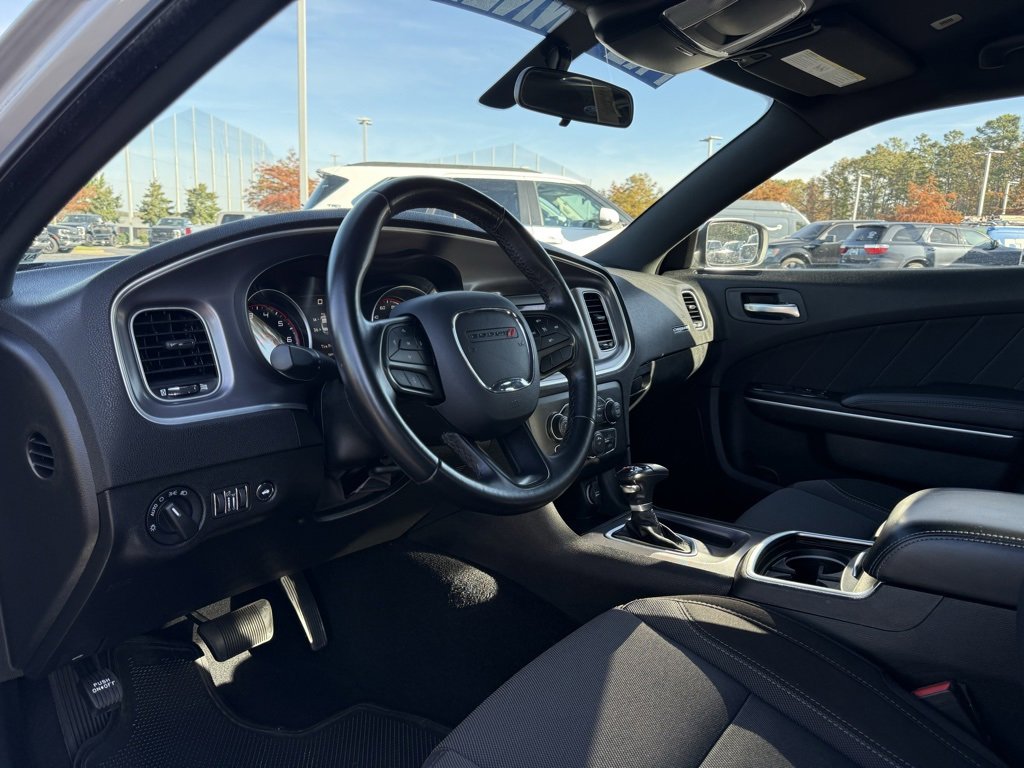 Used 2022 Dodge Charger SXT image 10