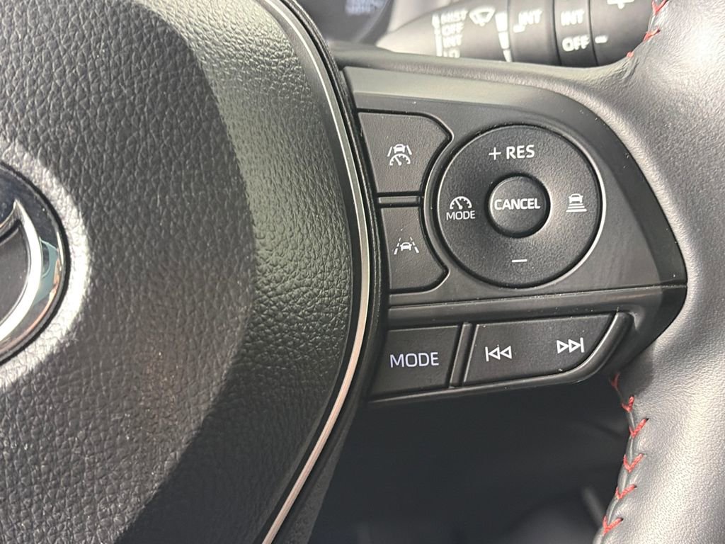 Used 2025 Toyota Corolla Cross AWD Hybrid image 18