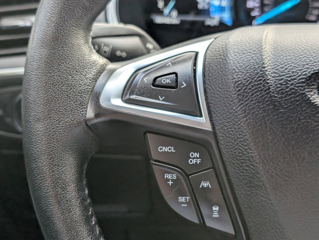 Used 2020 Ford Edge Titanium FWD image 30