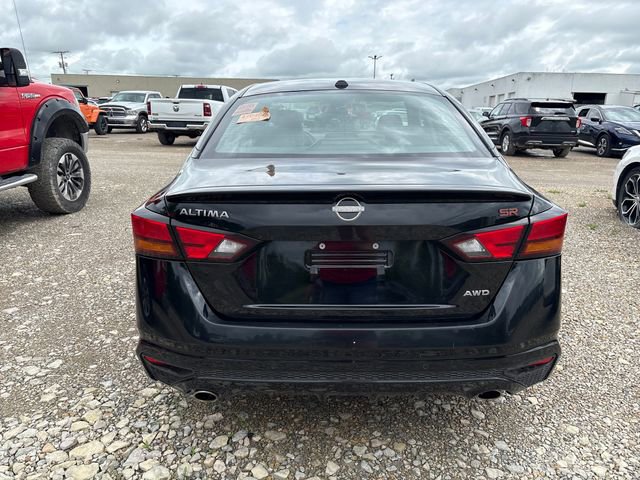 Used 2023 Nissan Altima 2.0 SR AWD/4WD image 3