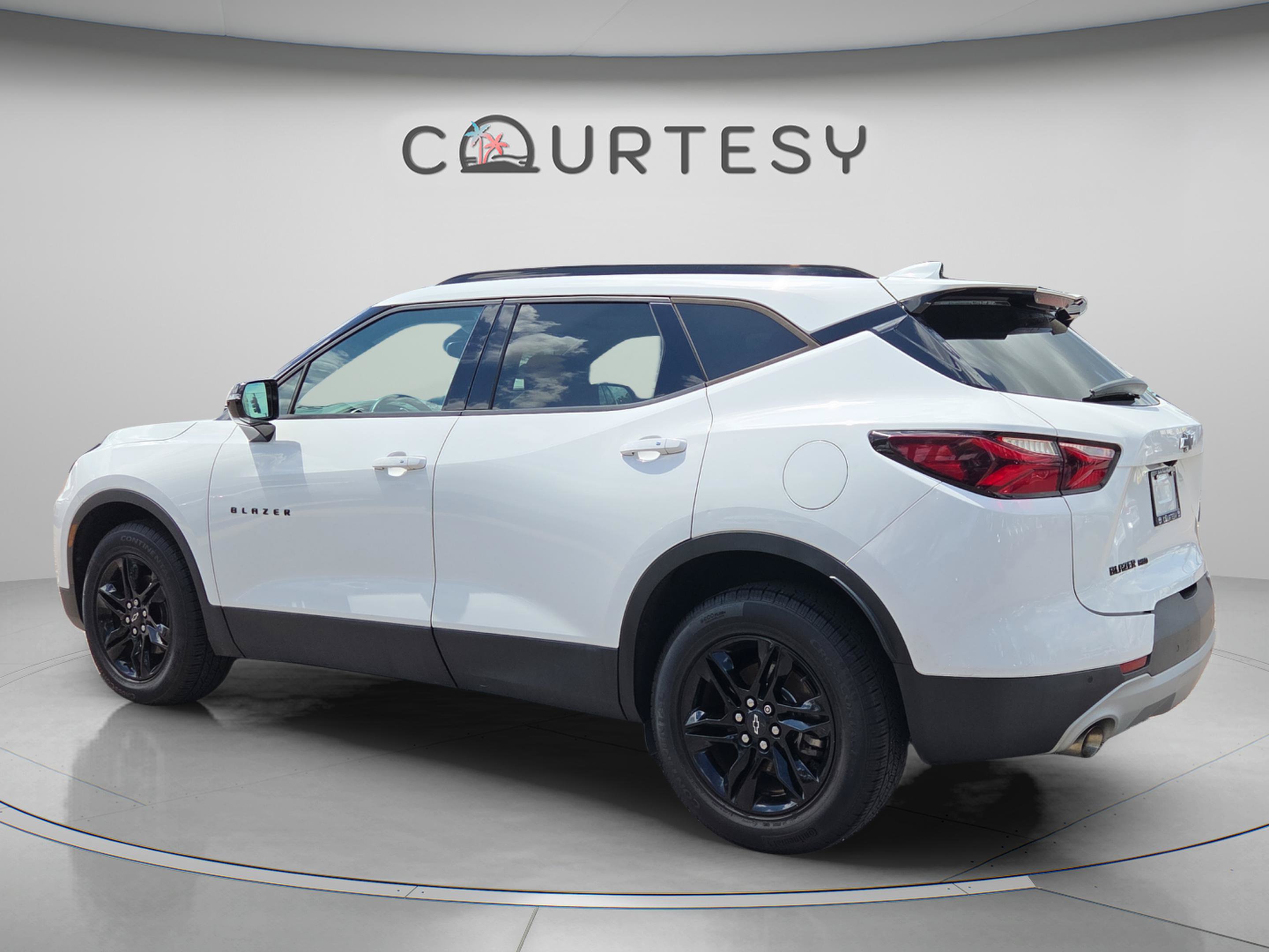 Used 2021 Chevrolet Blazer LT AWD/4WD image 3