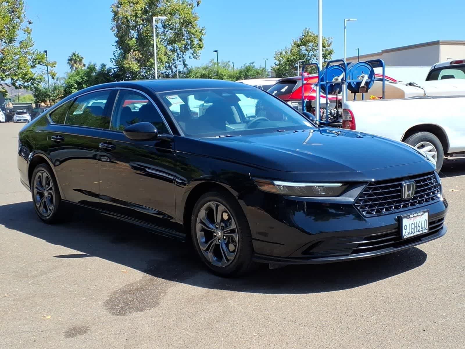 Used 2023 Honda Accord EX image 3