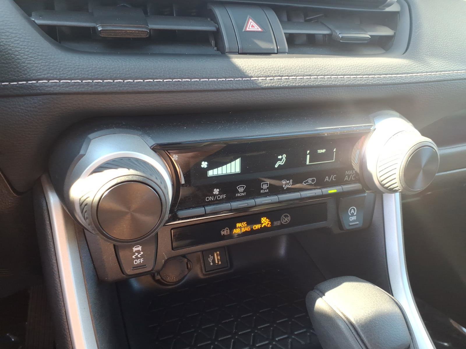 Used 2025 Toyota RAV4 LE image 24