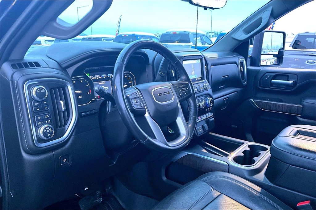 Used 2021 GMC Sierra 3500 Denali w/ Denali Ultimate Package image 14