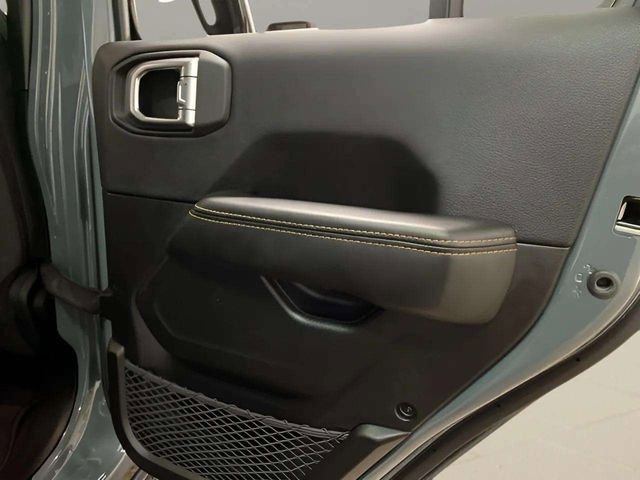 Used 2025 Jeep Wrangler Unlimited Sahara w/ Safety Group AWD/4WD image 82