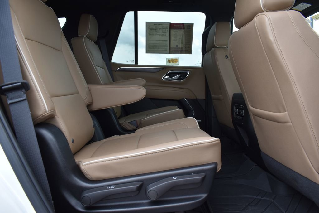 Used 2024 Chevrolet Tahoe Premier AWD/4WD image 13