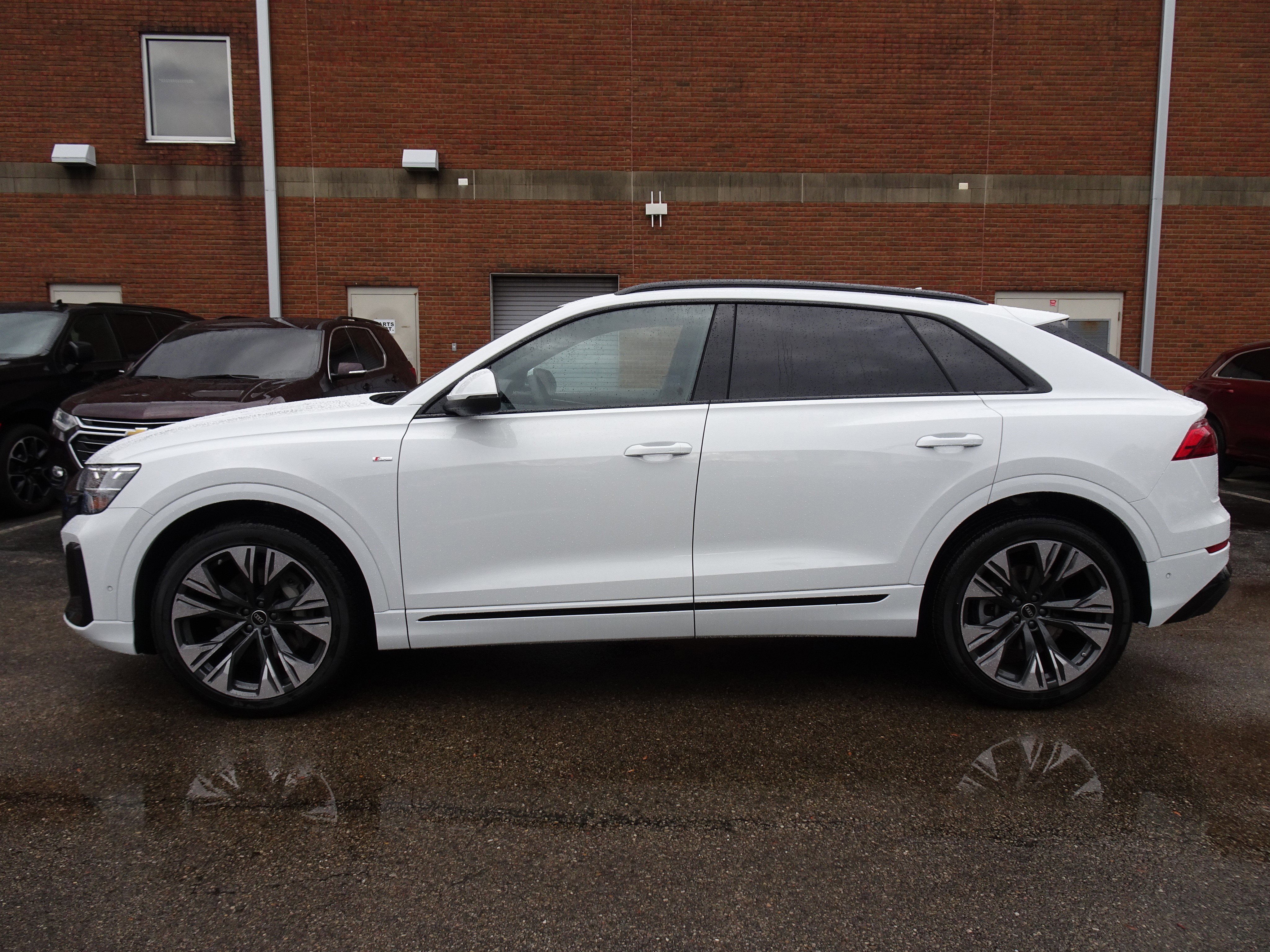 New 2026 Audi Q8 Premium Plus image 2