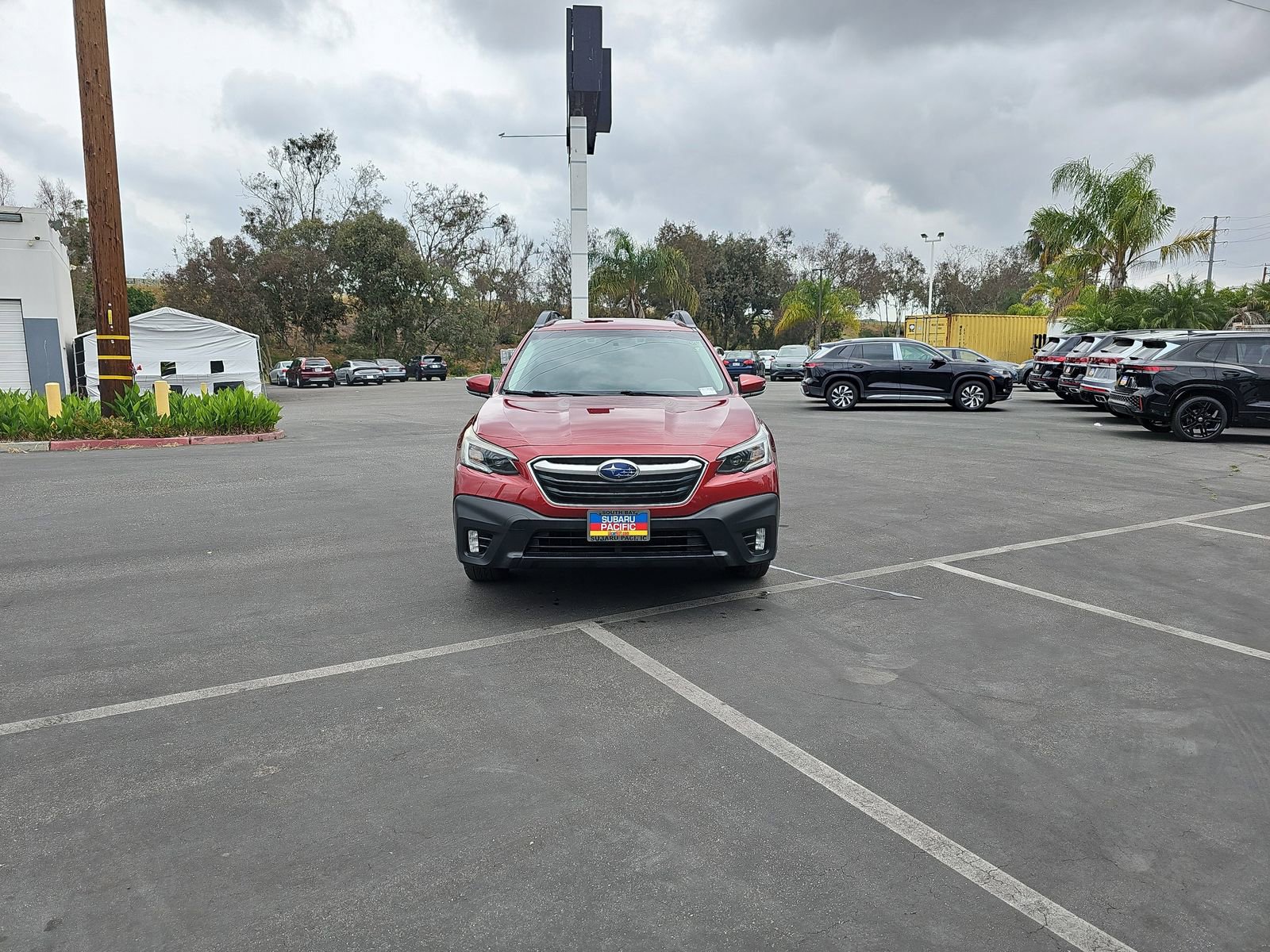 Used 2020 Subaru Outback Premium image 2