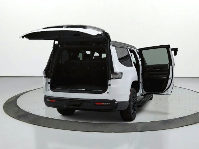 New 2026 Jeep Grand Wagoneer Summit w/ Rear Seat Video Group I AWD/4WD image 15