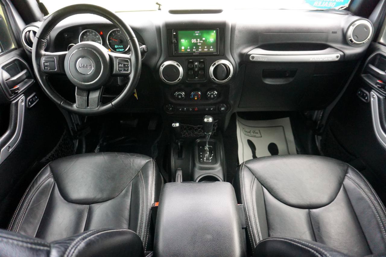 Used 2018 Jeep Wrangler Unlimited Sahara AWD/4WD image 10